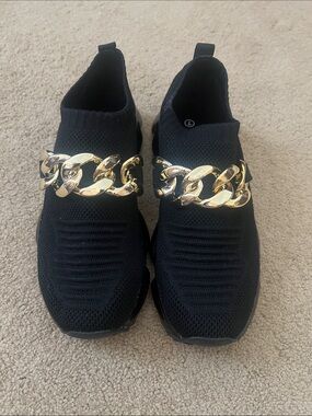 Black Slip-On Knit Sneakers with Gold Chain Accent